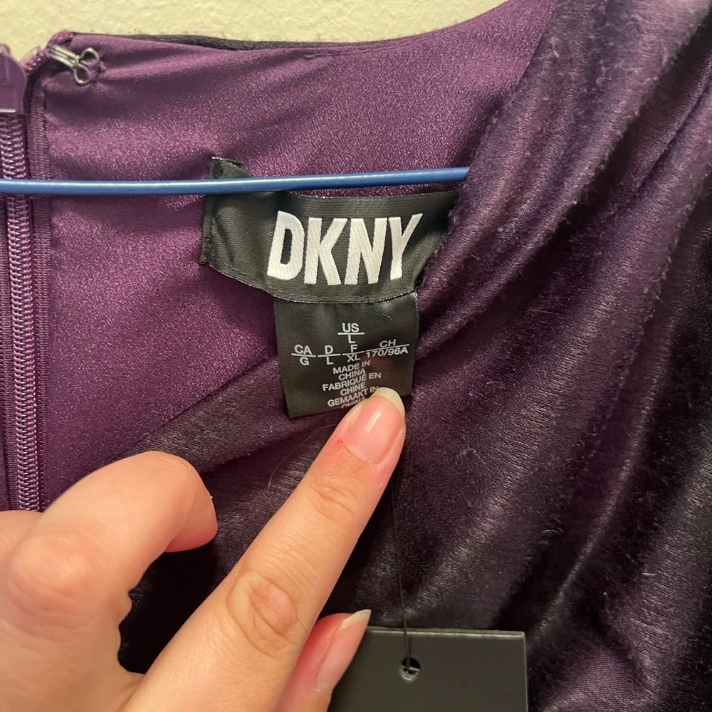 DKNY Purple Ruched Long Sleeve Cocktail Gown - Picture 4 of 6